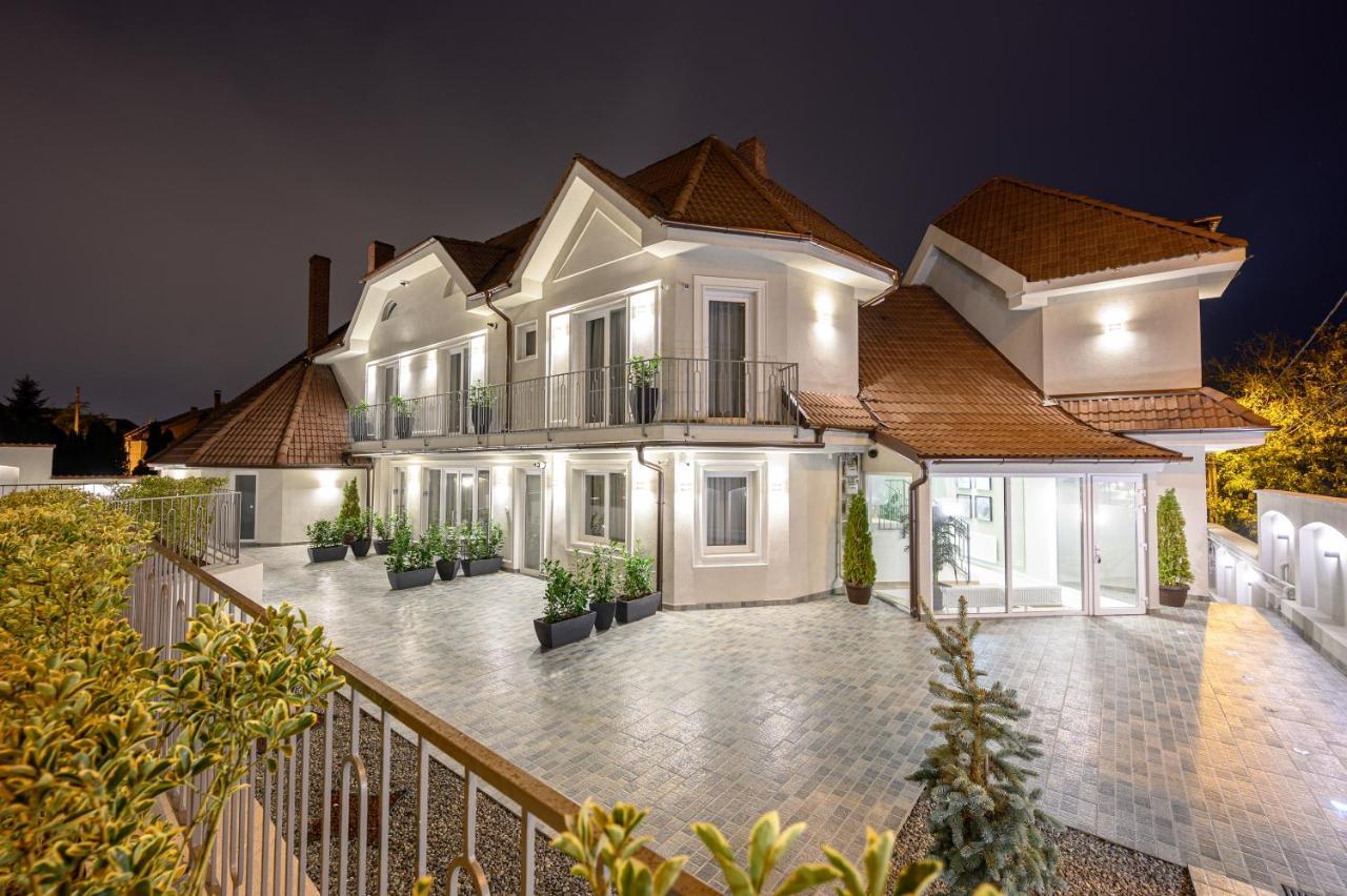 Dozsa Residence Oradea Exterior photo