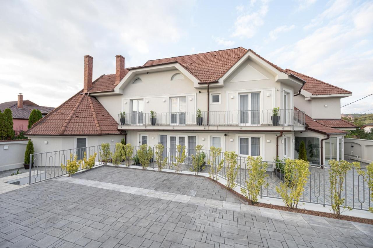 Dozsa Residence Oradea Exterior photo
