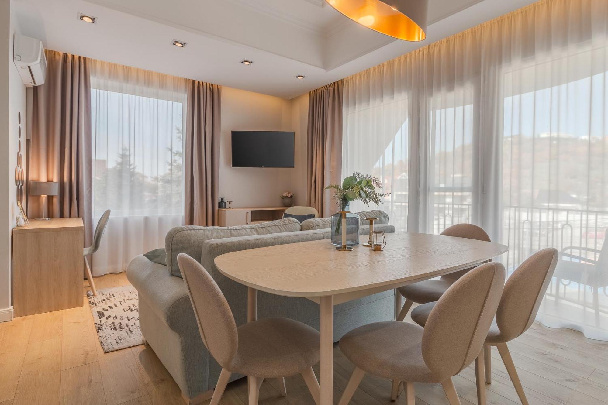 Dozsa Residence Oradea Exterior photo