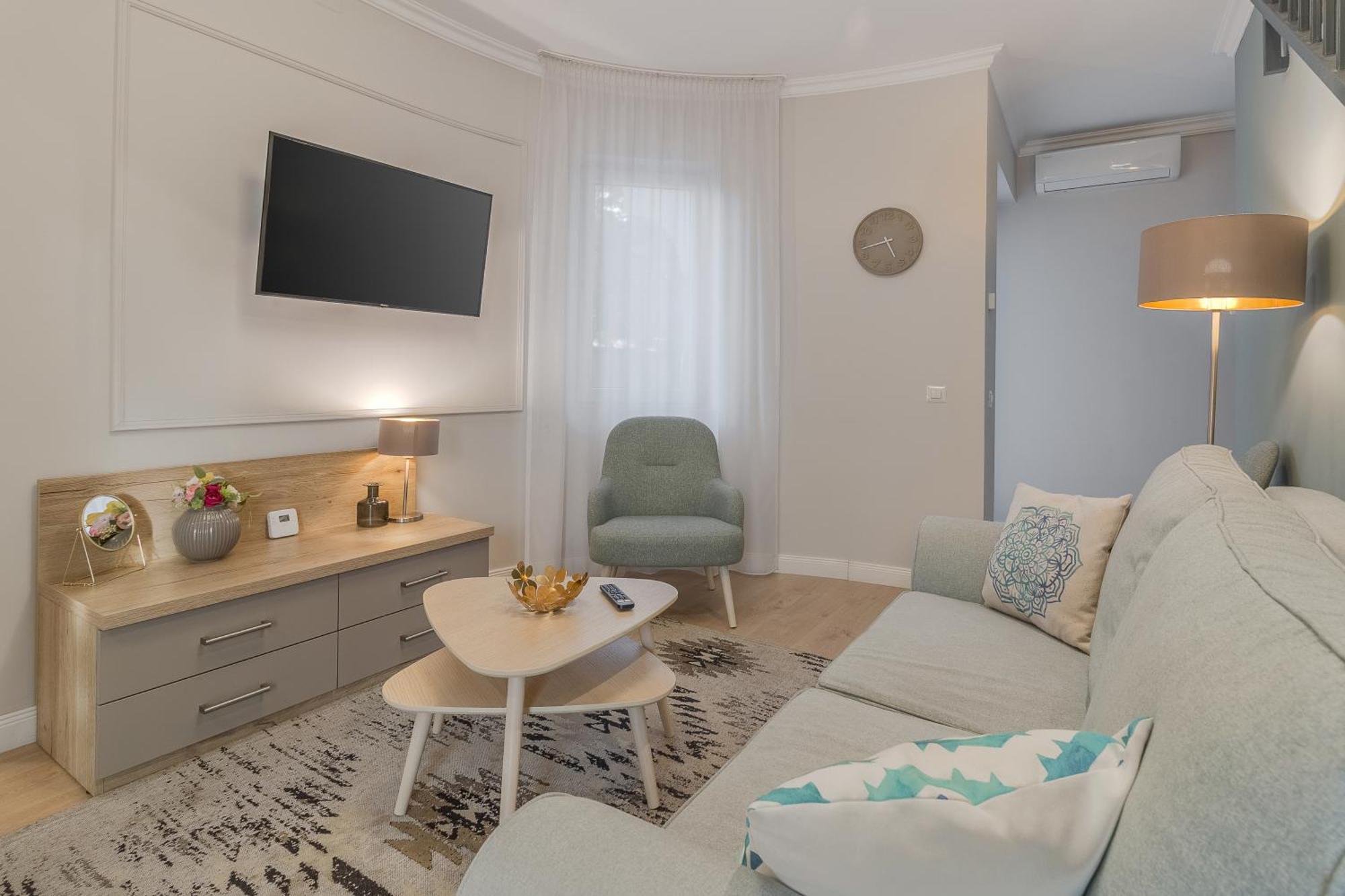 Dozsa Residence Oradea Exterior photo